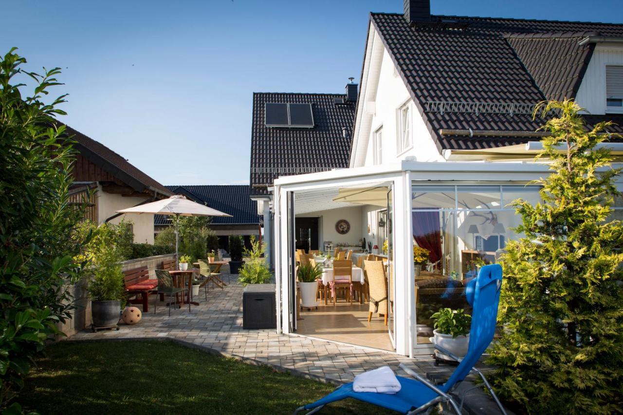 Gastehaus „Haus Am Hahnenberg“ Bed & Breakfast Marmagen Bagian luar foto